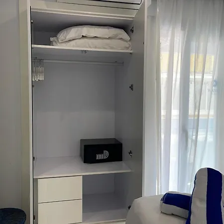 Wavia - Adults Only Canteras